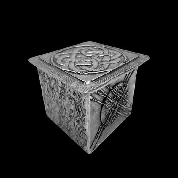 Tile Box with Celtic Knot Lid